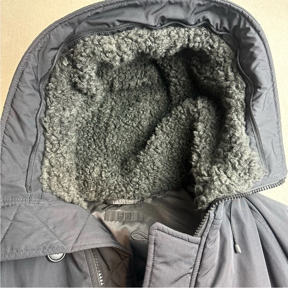Uniqlo Down Filled Oversize Parka Coat Black Hooded Warm Winter Women’s Size 4 - Picture 11 of 15